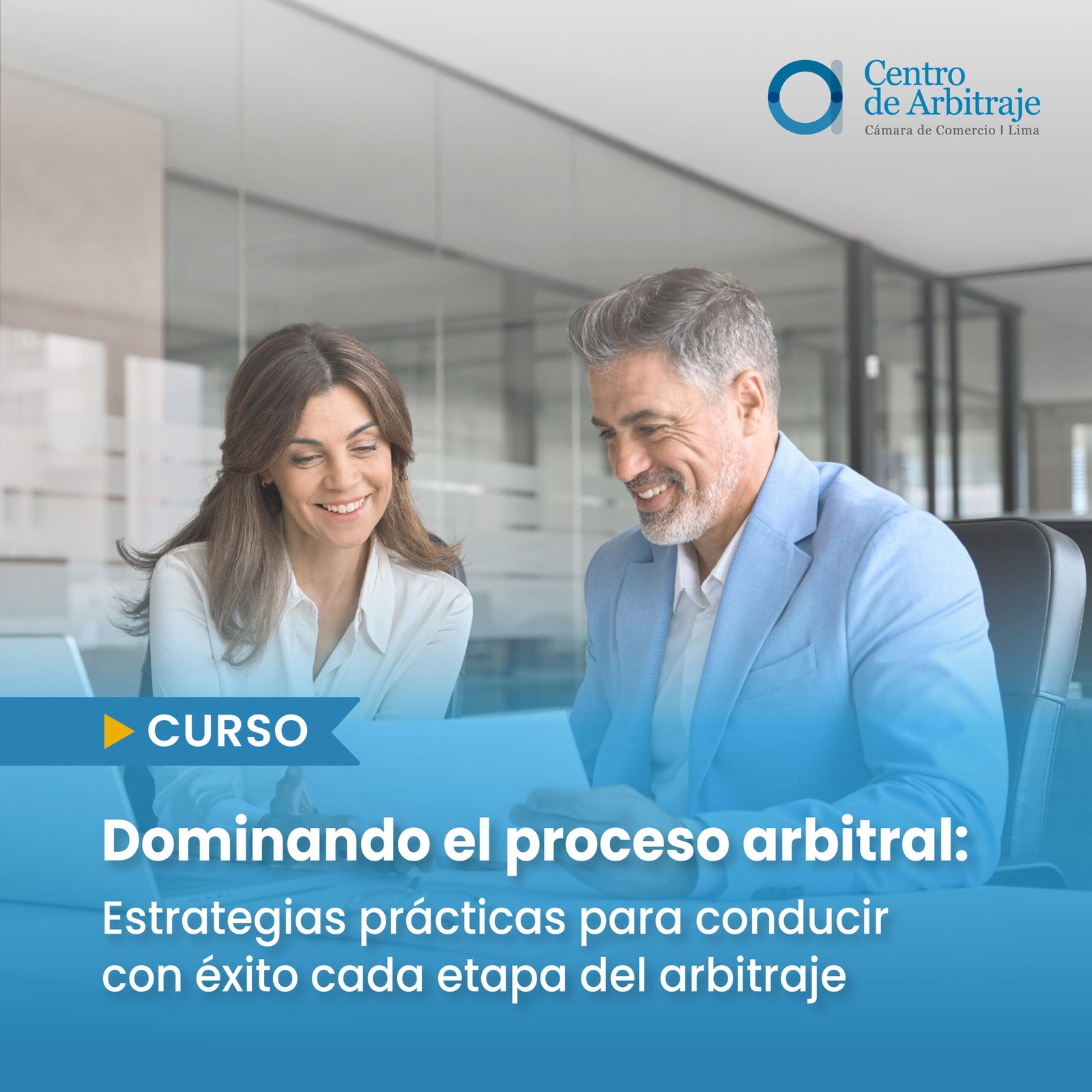 Curso “Dominando el Proceso Arbitral: Estrategias prácticas para conducir con éxito cada etapa del arbitraje”, organizado por el Centro de Arbitraje de la Cámara de Comercio de Lima. Este programa ofrece una formación integral para abogados, árbitros, asesores legales y profesionales vinculados a la gestión de contratos y proyectos. Con una metodología única que combina teoría, práctica y simulaciones, los participantes desarrollarán destrezas procesales avanzadas para conducir con seguridad un arbitraje de principio a fin, fortaleciendo su perfil profesional y su visión estratégica en controversias complejas. A lo largo de ocho módulos online y un taller presencial, dictados por reconocidos expertos nacionales e internacionales, se abordarán todas las etapas del proceso arbitral: redacción de la cláusula arbitral, solicitud y contestación, objeciones jurisdiccionales, incidentes procesales, recusaciones, medidas cautelares, audiencias de pruebas, interrogatorios, contrainterrogatorios, informes orales, alegatos escritos y deliberaciones arbitrales. Además, se analizará la interacción con el Poder Judicial en temas como auxilio judicial, amparo y anulación de laudos. El curso permitirá dominar técnicas de redacción, persuasión y argumentación jurídica, así como tácticas procesales en casos de alta dificultad. Los participantes podrán interactuar con árbitros, abogados y líderes en la materia, generando un networking de alto valor.